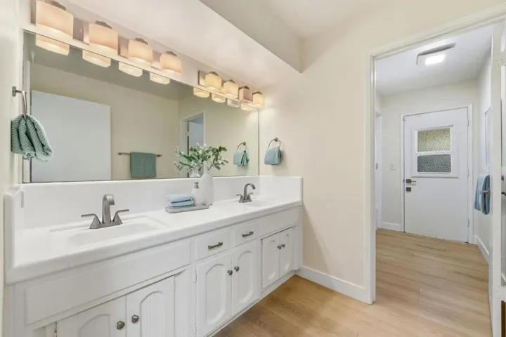 19990 Blythe Court, Saratoga, California 95070