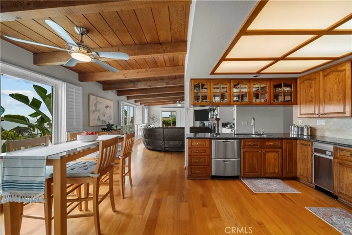 Kitchen/ rear living room