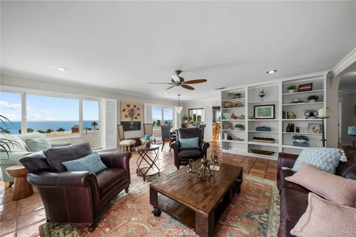 Front living room/ dining area