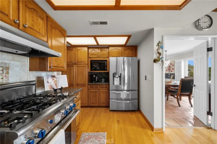 kitchen/ dining area
