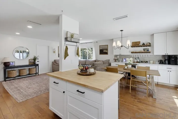 5520 Aztec Dr, La Mesa, California 91942