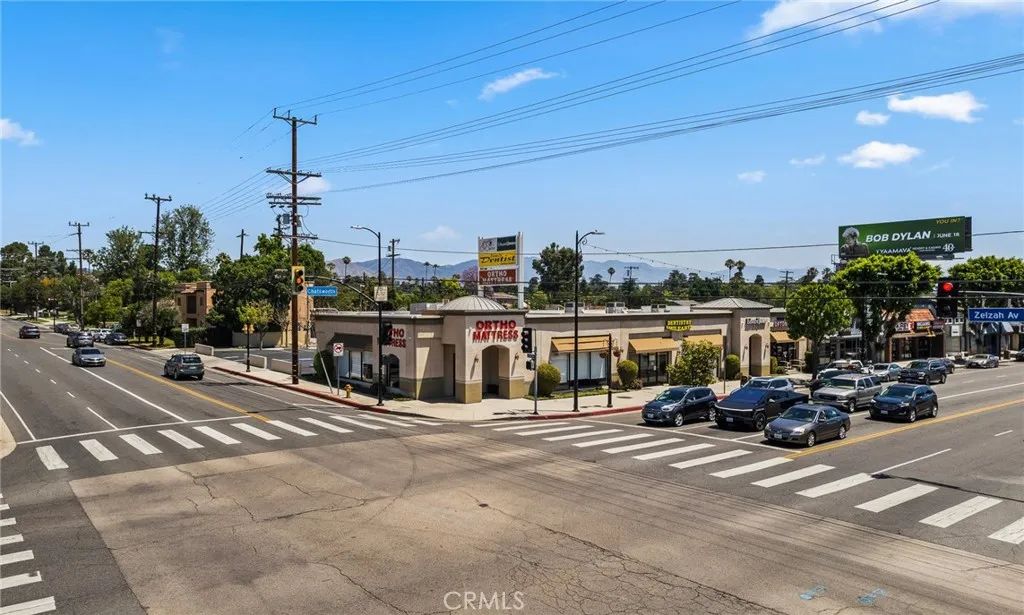 17851 Chatsworth