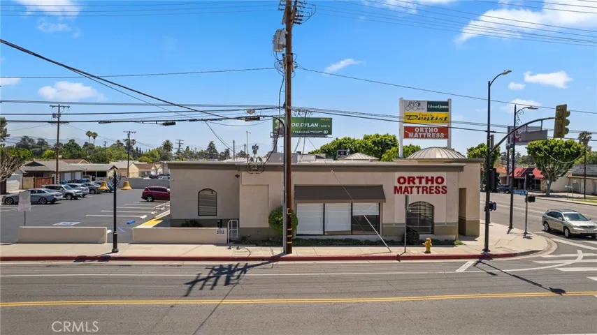 17851 Chatsworth, Granada Hills, California 91344