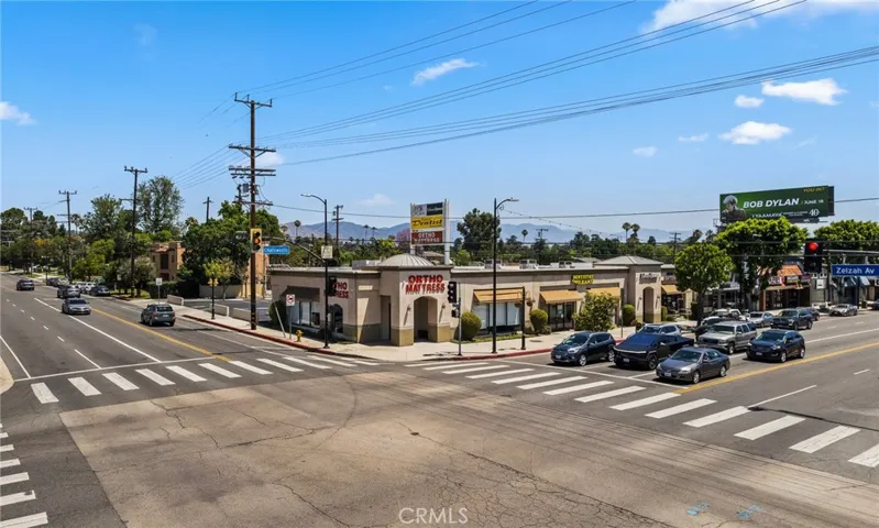 17851 Chatsworth, Granada Hills, California 91344