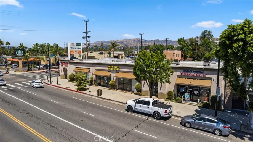 17851 Chatsworth, Granada Hills, California 91344