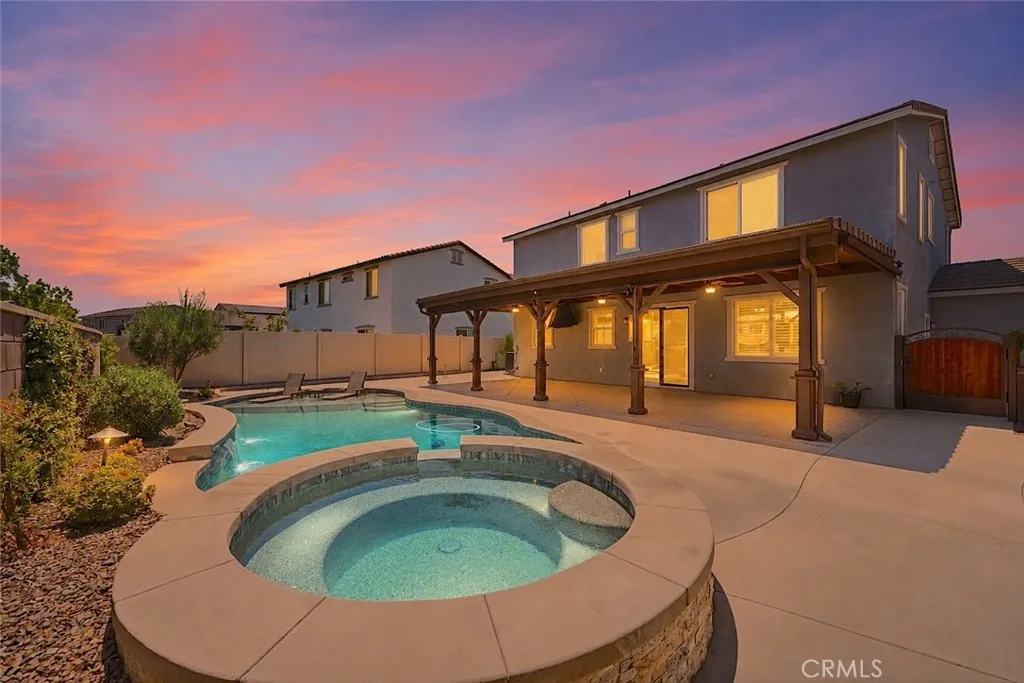 10 PERSON POOL