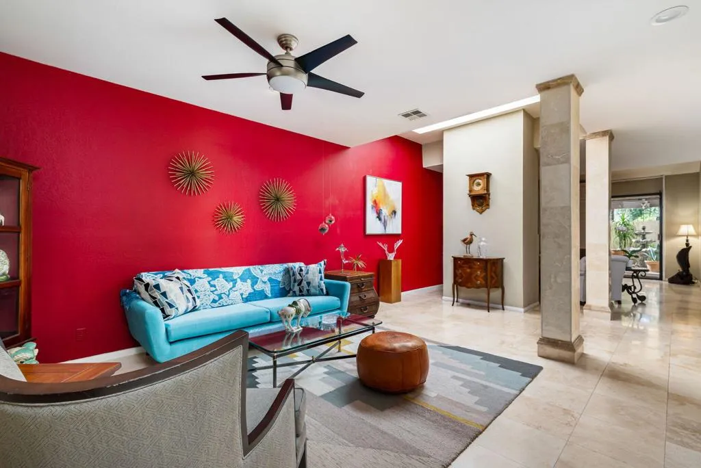 200 N Hermosa Dr