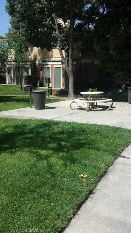 HOA picnic area