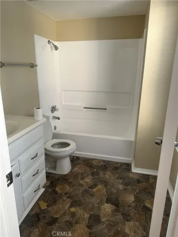 2nd Bathroom