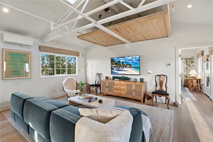 2808 Lafayette, Newport Beach, California 92663