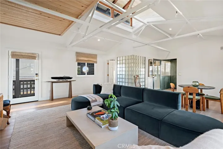 2808 Lafayette, Newport Beach, California 92663