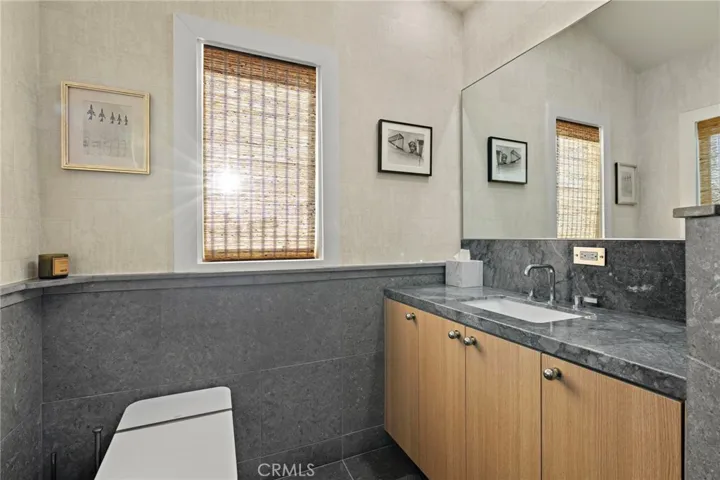 2808 Lafayette, Newport Beach, California 92663