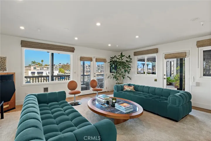 2808 Lafayette, Newport Beach, California 92663