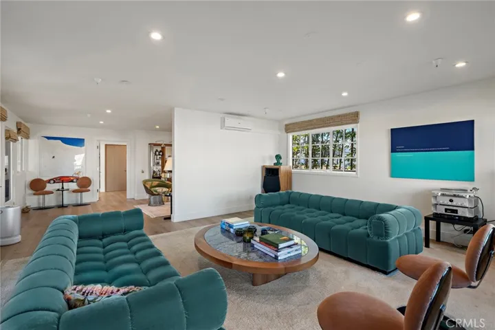 2808 Lafayette, Newport Beach, California 92663
