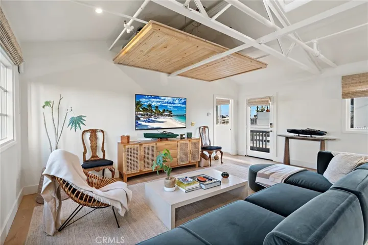 2808 Lafayette, Newport Beach, California 92663