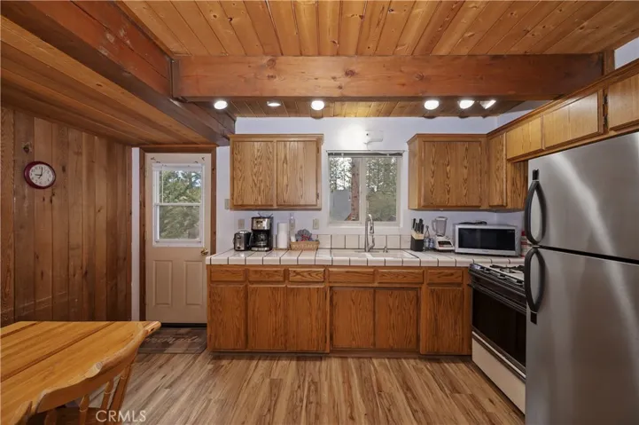 718 Silver Tip, Big Bear Lake, California 92315