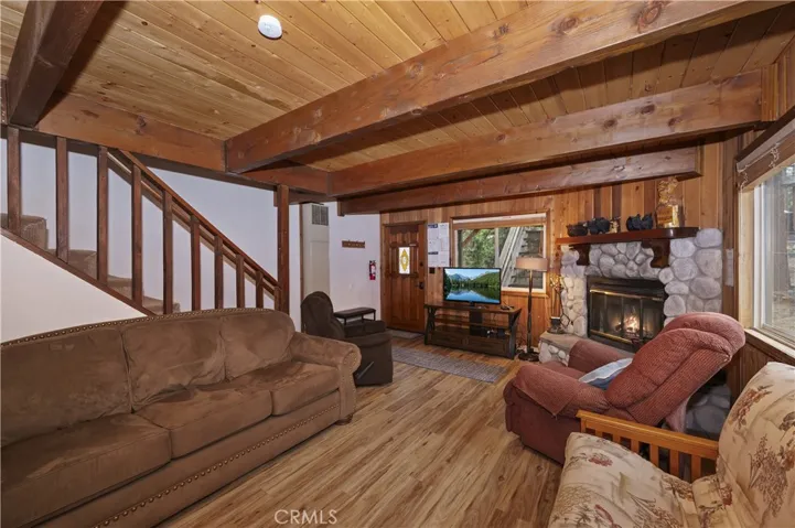 718 Silver Tip, Big Bear Lake, California 92315