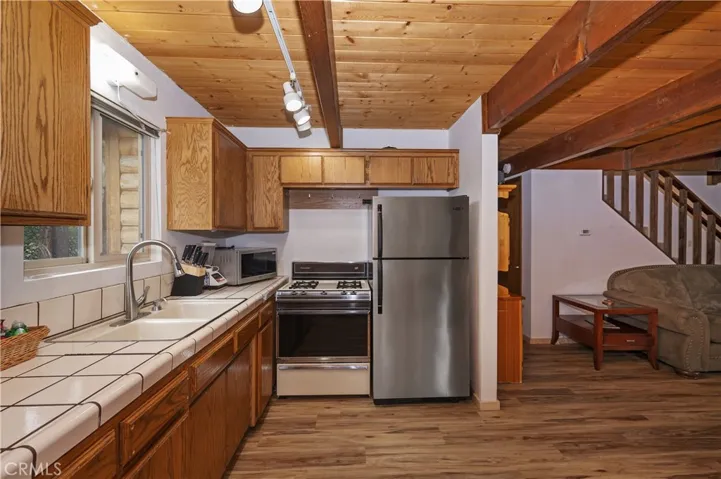 718 Silver Tip, Big Bear Lake, California 92315