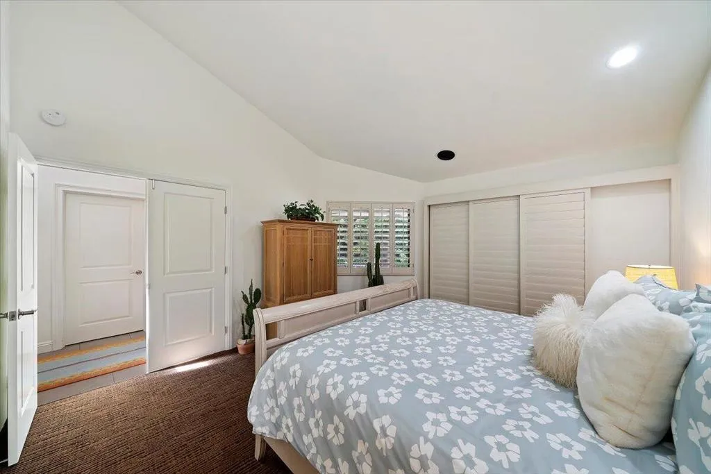 09-Bedroom 1