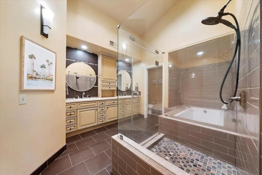 29-Primary Bathroom