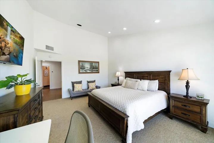 28-Primary Suite