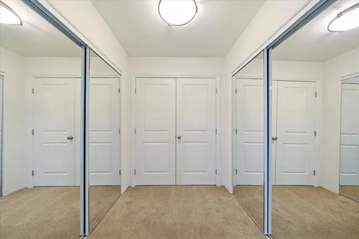25-Primary Suite Wardrobes