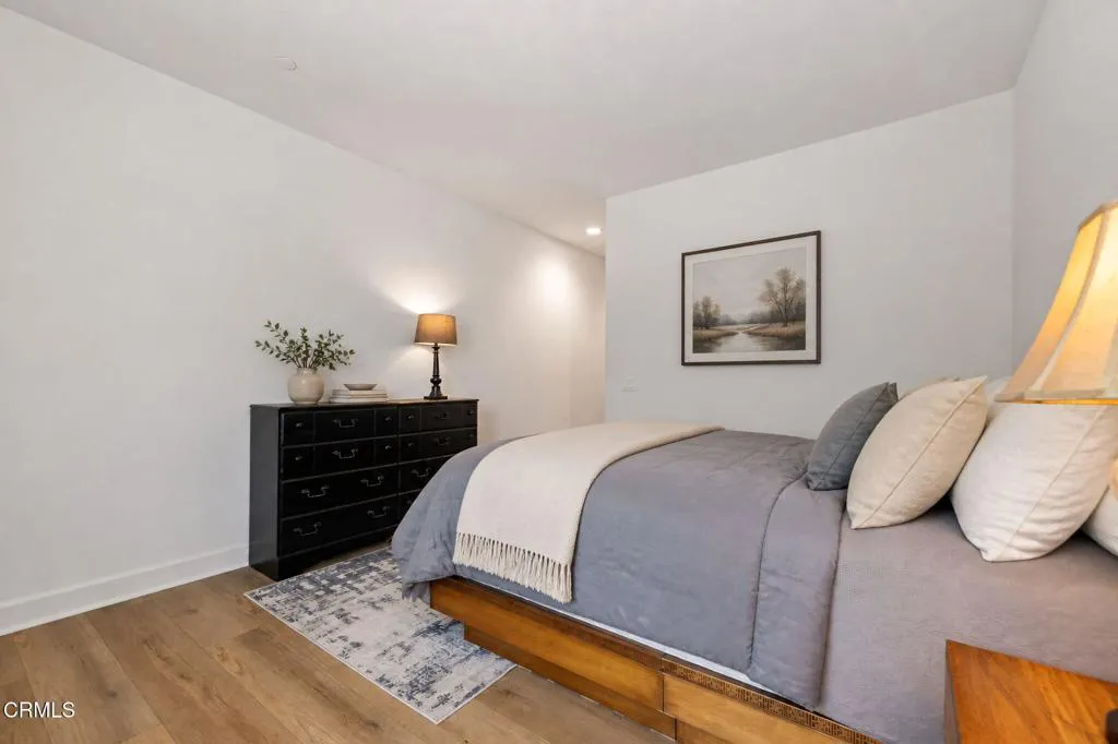 20-web-or-mls-213-helconia-07