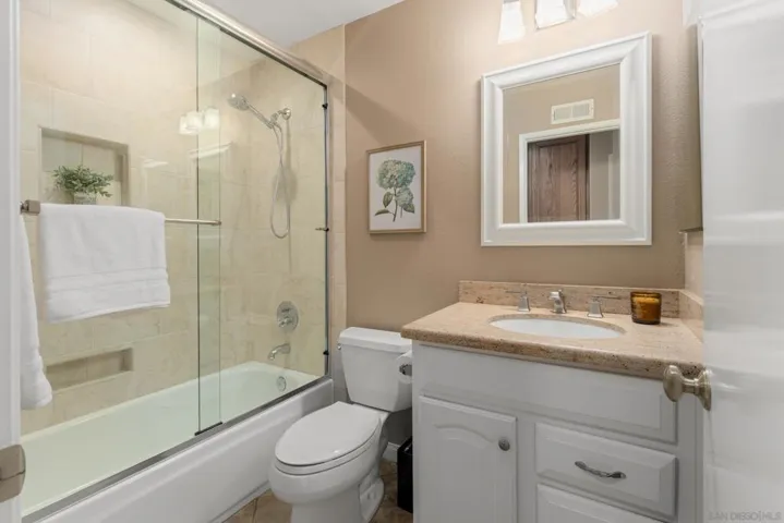 4007 Porte De Palmas 67, San Diego, California 92122