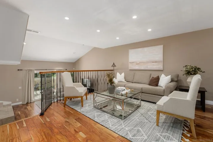 4007 Porte De Palmas 67, San Diego, California 92122