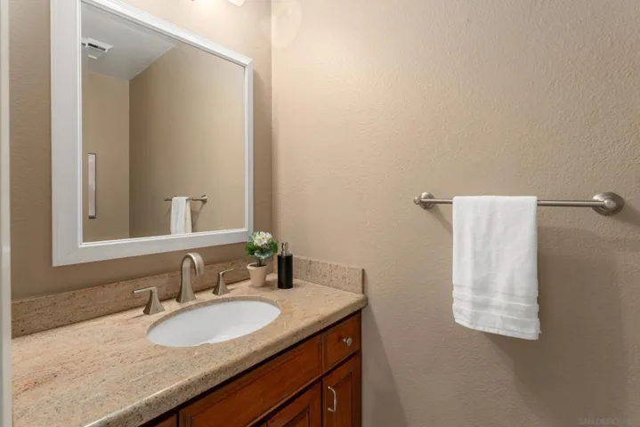 4007 Porte De Palmas 67, San Diego, California 92122