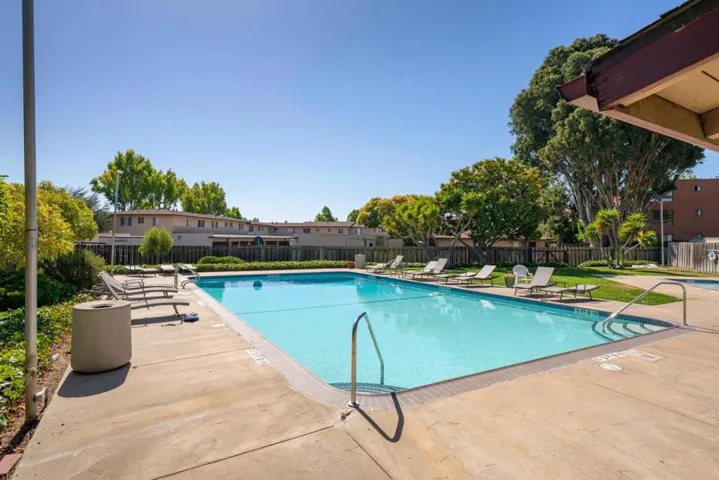 1536 Day Avenue F, San Mateo, California 94403