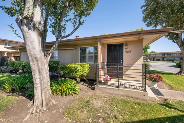 1536 Day Avenue F, San Mateo, California 94403