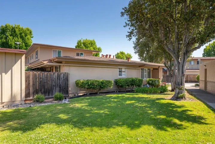 1536 Day Avenue F, San Mateo, California 94403