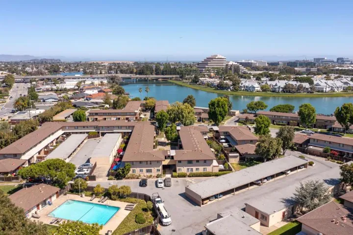 1536 Day Avenue F, San Mateo, California 94403