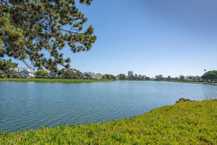 1536 Day Avenue F, San Mateo, California 94403