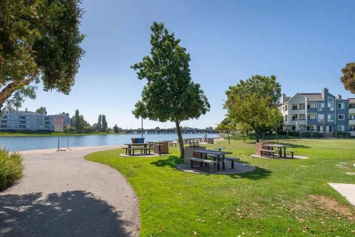 1536 Day Avenue F, San Mateo, California 94403