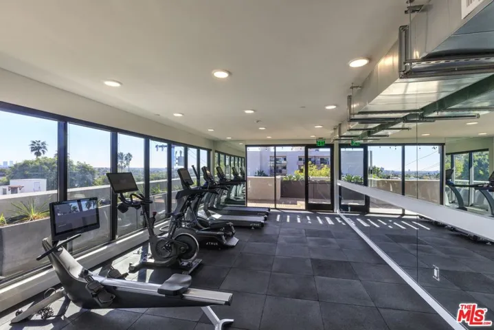 1250 N Fairfax Avenue 505, West Hollywood, California 90046