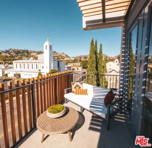 1250 N Fairfax Avenue 505, West Hollywood, California 90046