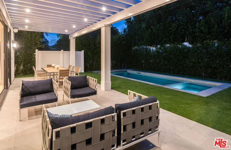 4210 Bellaire Avenue, Los Angeles, California 91604