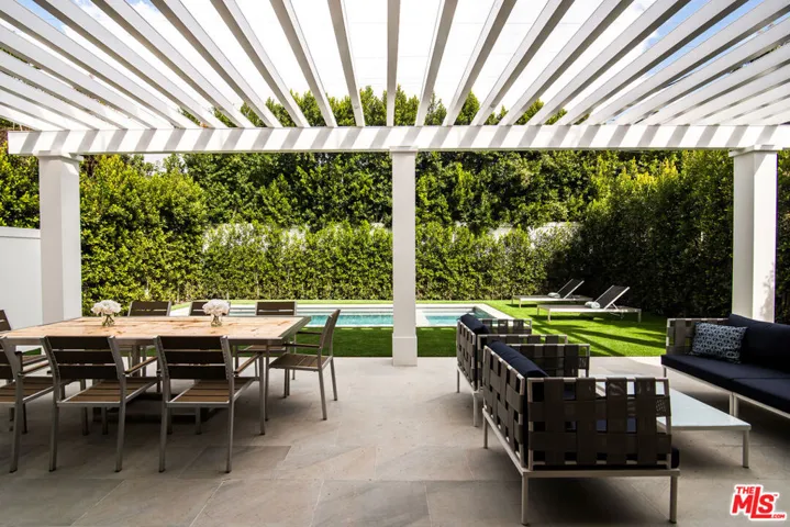 4210 Bellaire Avenue, Los Angeles, California 91604