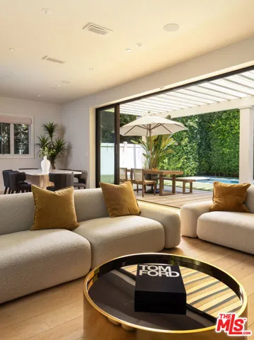 4210 Bellaire Avenue, Los Angeles, California 91604