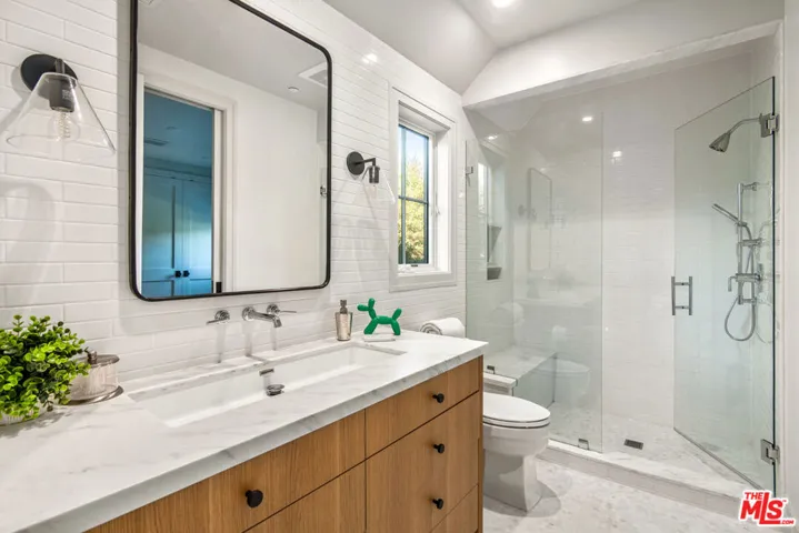 4210 Bellaire Avenue, Los Angeles, California 91604