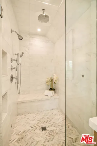 4210 Bellaire Avenue, Los Angeles, California 91604