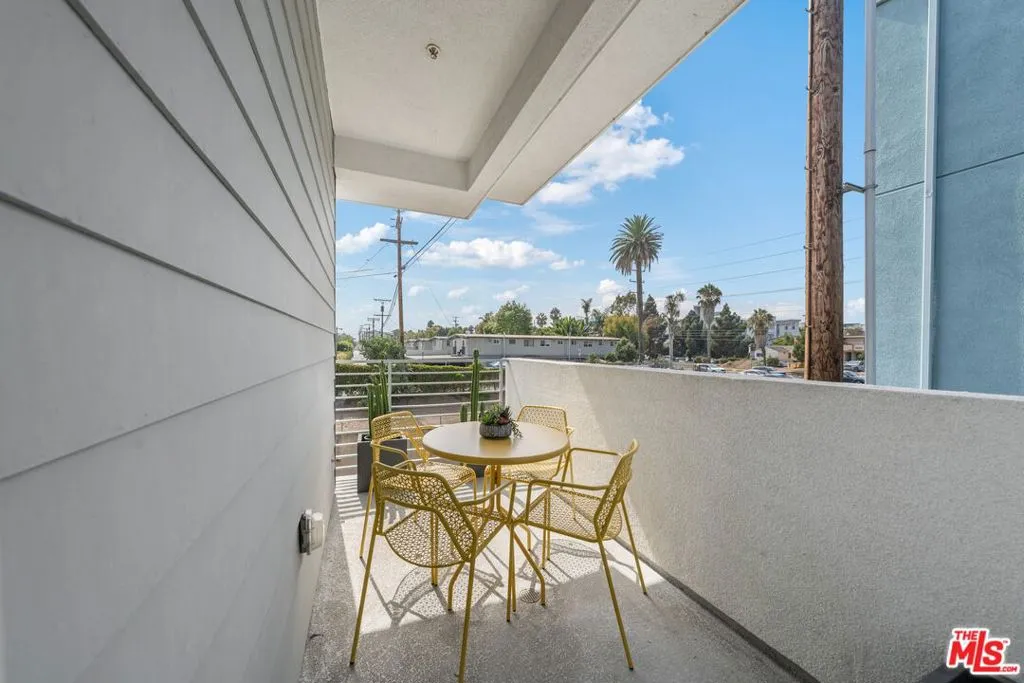 Balcony off living room
