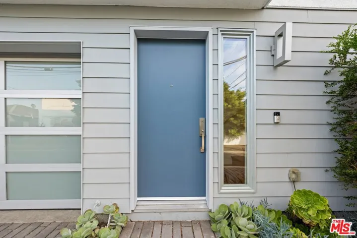 Come on in!