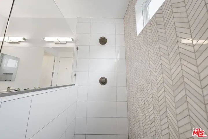 Primary shower