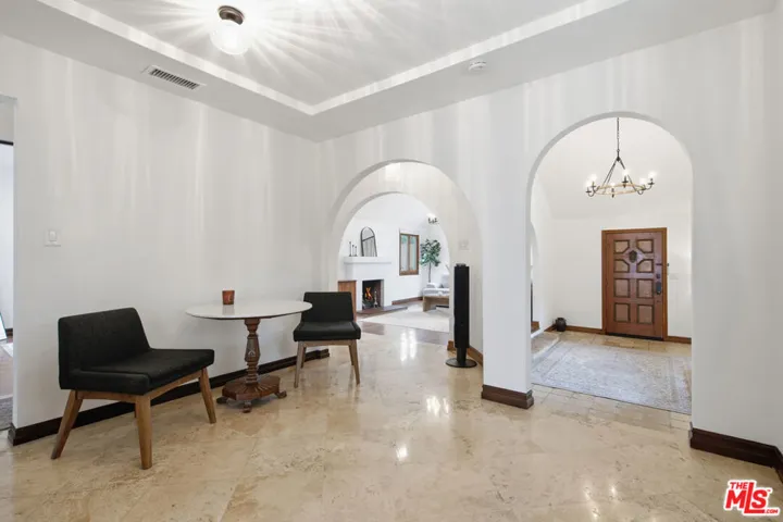 1555 S Crescent Heights Boulevard, Los Angeles, California 90035