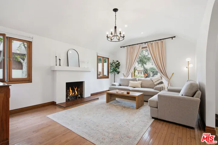 1555 S Crescent Heights Boulevard, Los Angeles, California 90035