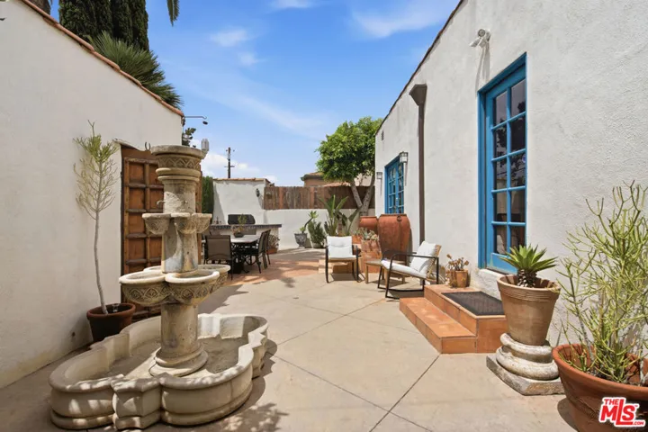 1555 S Crescent Heights Boulevard, Los Angeles, California 90035