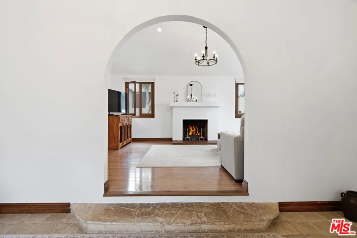 1555 S Crescent Heights Boulevard, Los Angeles, California 90035